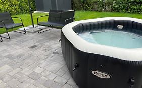 Haushaelfte Mit Garten, Kamin, Grill & Whirlpool Naehe Ber